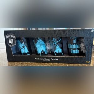 Disney Haunted Mansion "Hitchhiking Ghosts" Collector's Glass 4-Pack Set.
